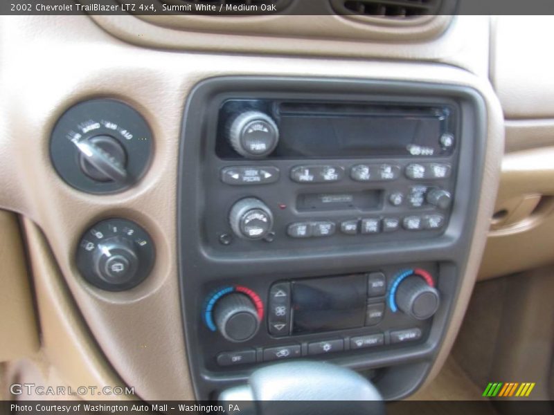 Summit White / Medium Oak 2002 Chevrolet TrailBlazer LTZ 4x4