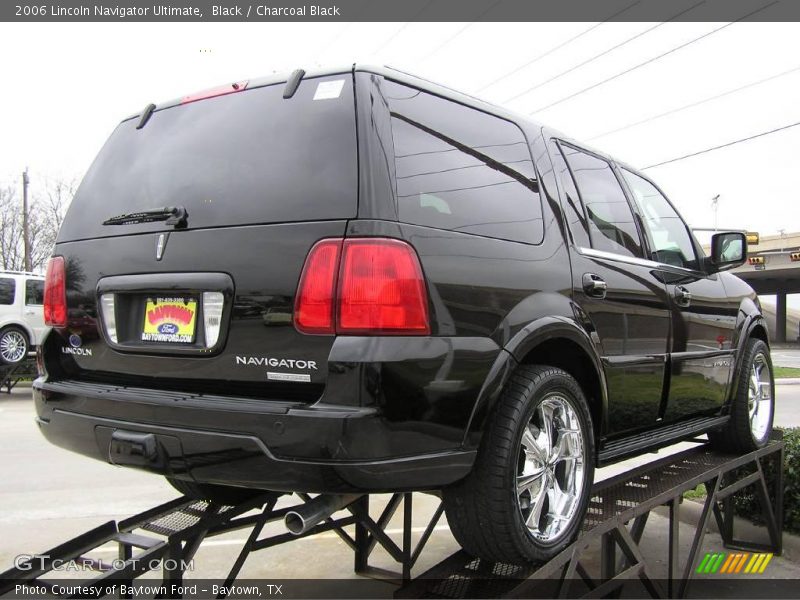 Black / Charcoal Black 2006 Lincoln Navigator Ultimate