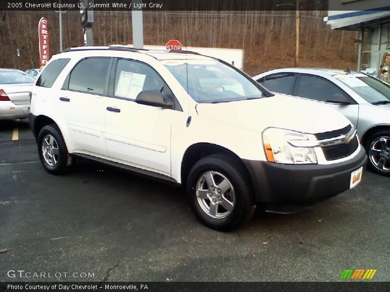 Summit White / Light Gray 2005 Chevrolet Equinox LS