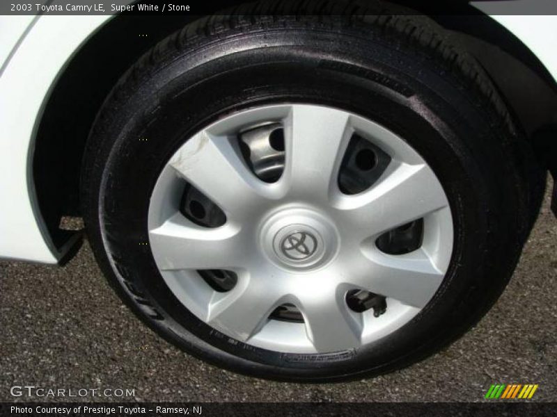 Super White / Stone 2003 Toyota Camry LE