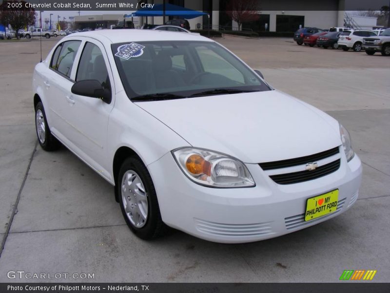 Summit White / Gray 2005 Chevrolet Cobalt Sedan