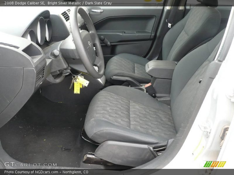 Bright Silver Metallic / Dark Slate Gray 2008 Dodge Caliber SE