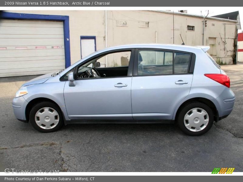 Arctic Blue / Charcoal 2009 Nissan Versa 1.8 S Hatchback