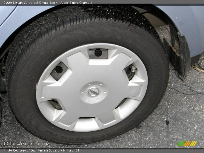 Arctic Blue / Charcoal 2009 Nissan Versa 1.8 S Hatchback