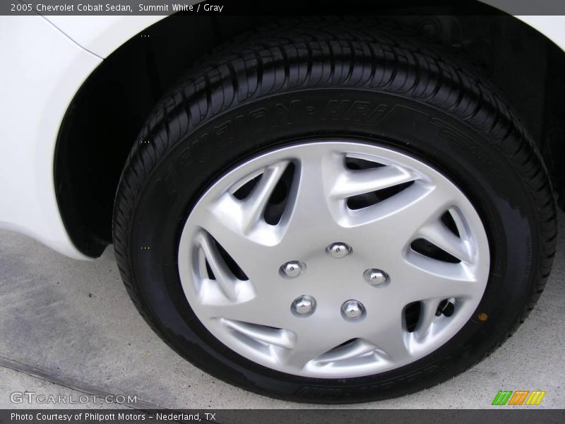 Summit White / Gray 2005 Chevrolet Cobalt Sedan