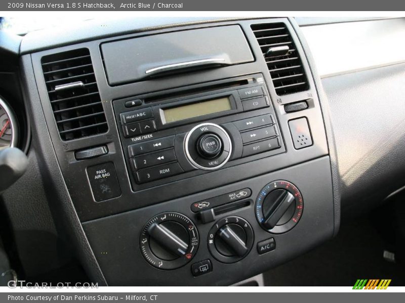 Arctic Blue / Charcoal 2009 Nissan Versa 1.8 S Hatchback
