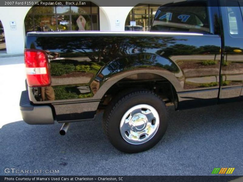 Black / Tan 2007 Ford F150 XL Regular Cab