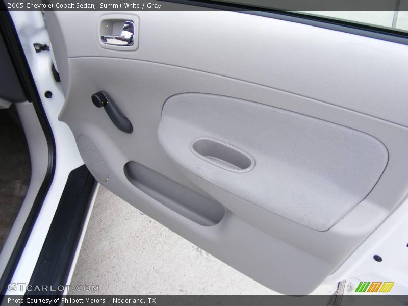 Summit White / Gray 2005 Chevrolet Cobalt Sedan