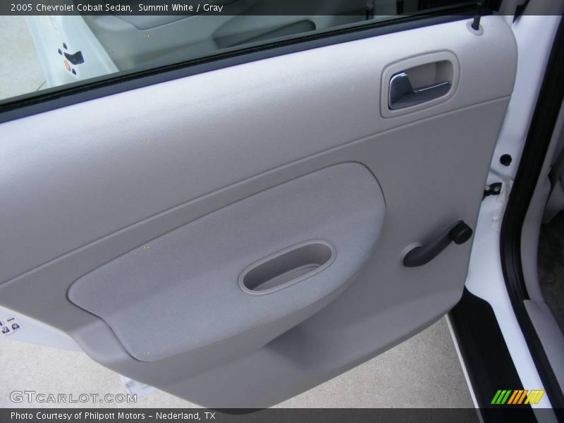 Summit White / Gray 2005 Chevrolet Cobalt Sedan