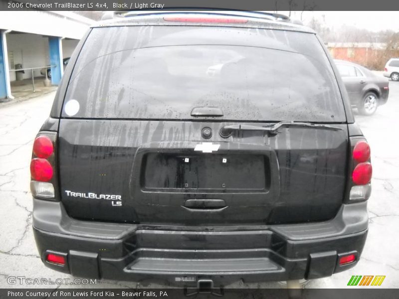 Black / Light Gray 2006 Chevrolet TrailBlazer LS 4x4