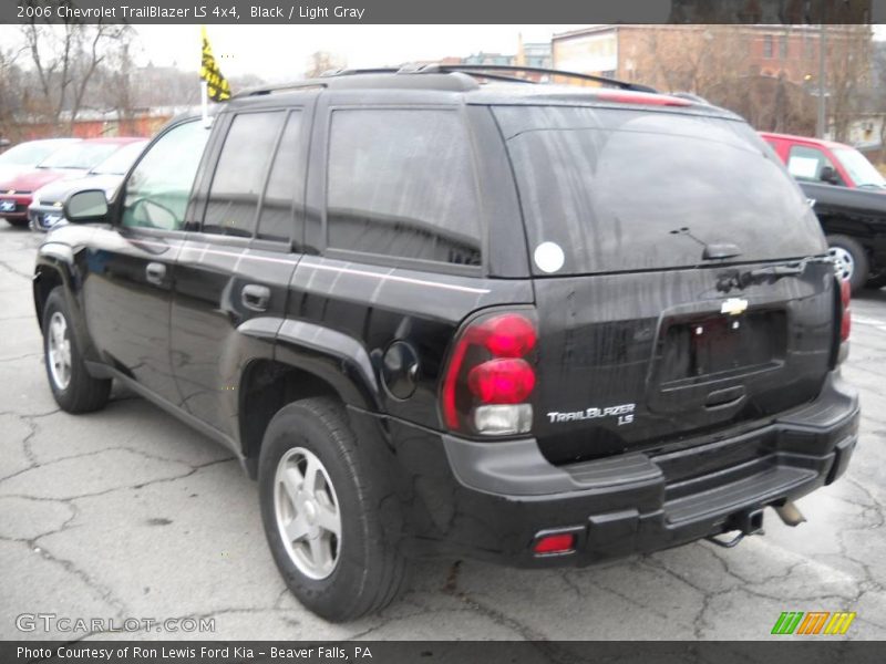 Black / Light Gray 2006 Chevrolet TrailBlazer LS 4x4