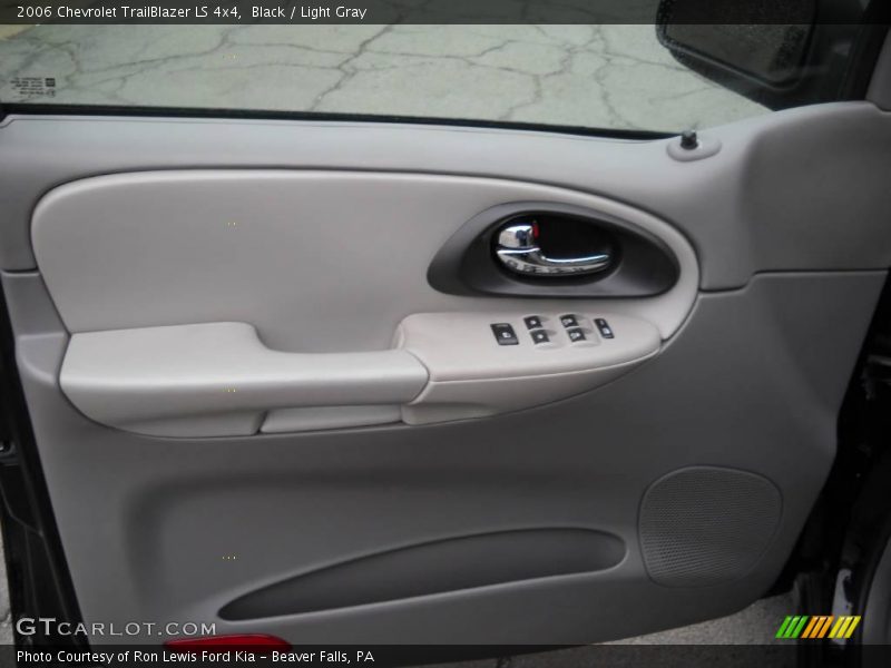 Black / Light Gray 2006 Chevrolet TrailBlazer LS 4x4