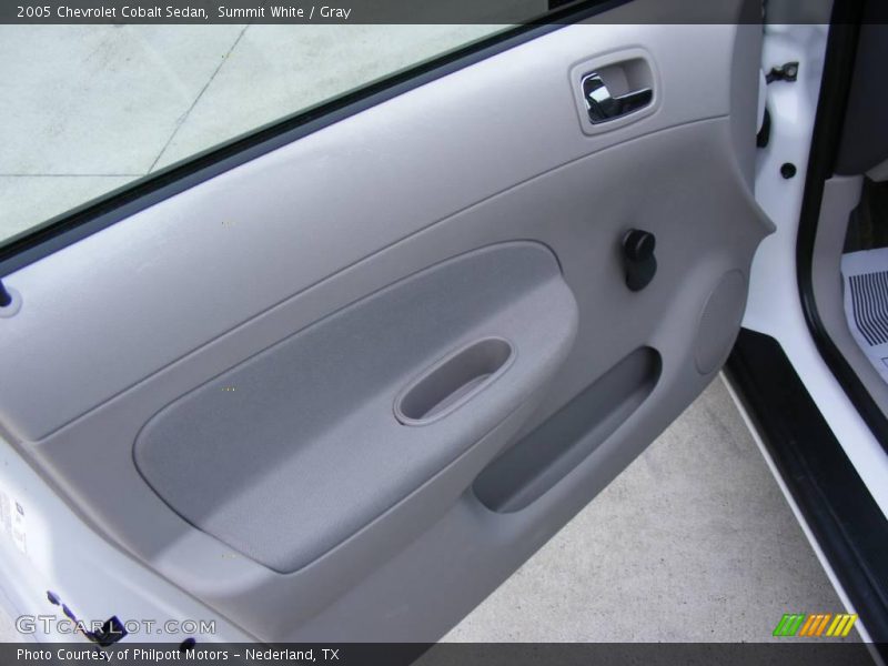 Summit White / Gray 2005 Chevrolet Cobalt Sedan