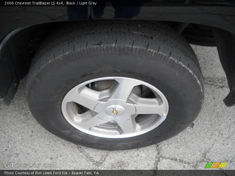 Black / Light Gray 2006 Chevrolet TrailBlazer LS 4x4