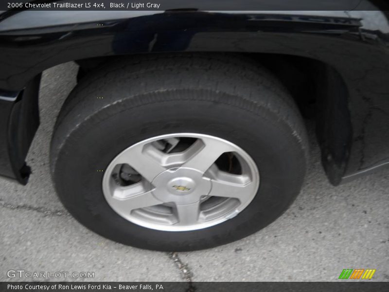Black / Light Gray 2006 Chevrolet TrailBlazer LS 4x4