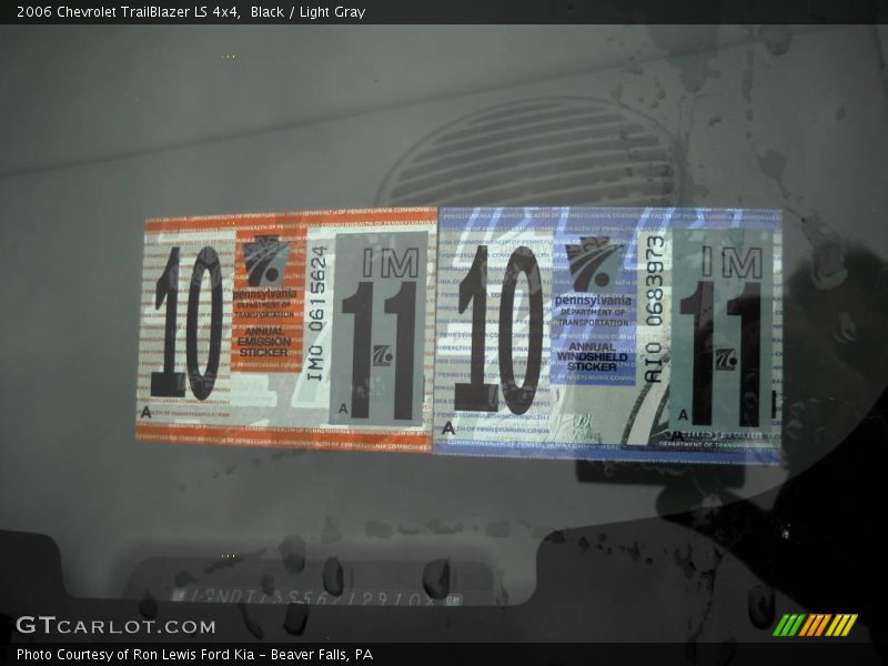 Black / Light Gray 2006 Chevrolet TrailBlazer LS 4x4