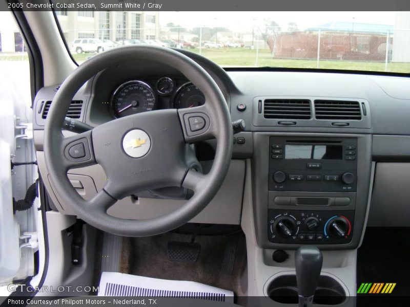 Summit White / Gray 2005 Chevrolet Cobalt Sedan