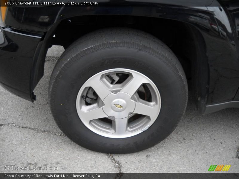 Black / Light Gray 2006 Chevrolet TrailBlazer LS 4x4
