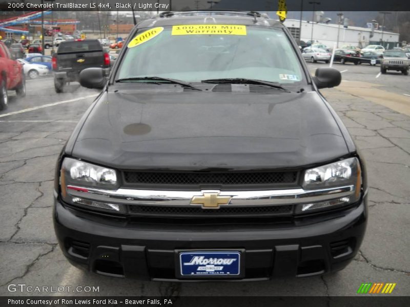 Black / Light Gray 2006 Chevrolet TrailBlazer LS 4x4