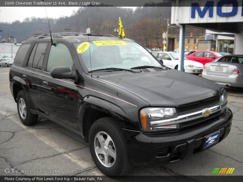 Black / Light Gray 2006 Chevrolet TrailBlazer LS 4x4