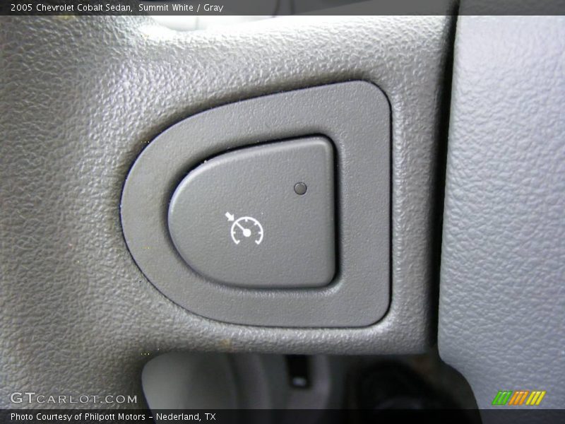 Summit White / Gray 2005 Chevrolet Cobalt Sedan