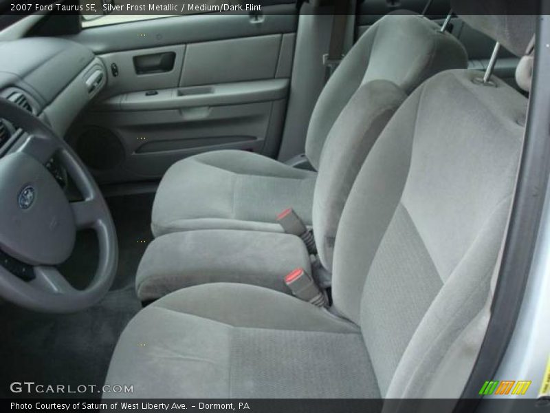 Silver Frost Metallic / Medium/Dark Flint 2007 Ford Taurus SE