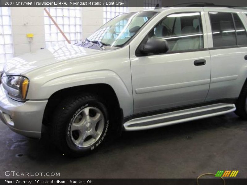 Moondust Metallic / Light Gray 2007 Chevrolet TrailBlazer LS 4x4