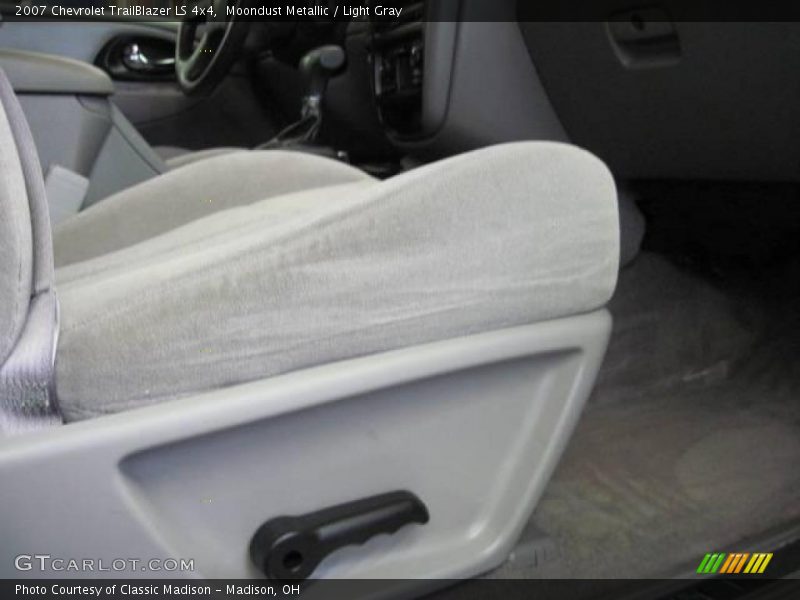 Moondust Metallic / Light Gray 2007 Chevrolet TrailBlazer LS 4x4