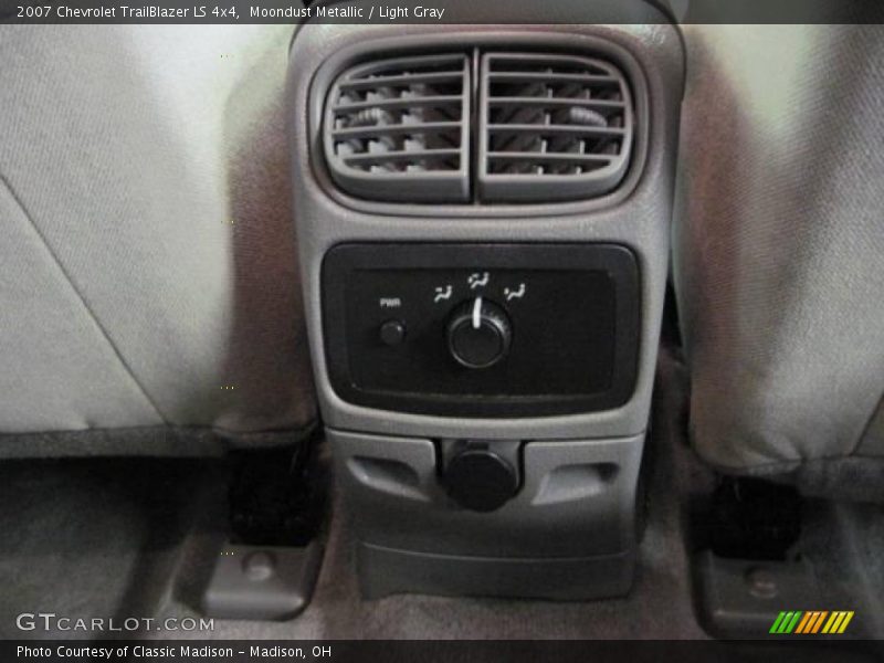 Moondust Metallic / Light Gray 2007 Chevrolet TrailBlazer LS 4x4