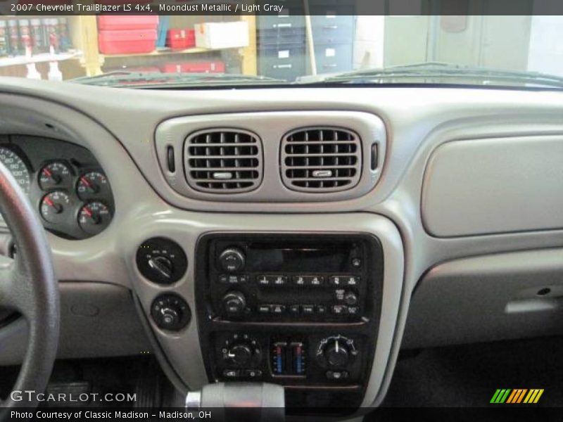 Moondust Metallic / Light Gray 2007 Chevrolet TrailBlazer LS 4x4