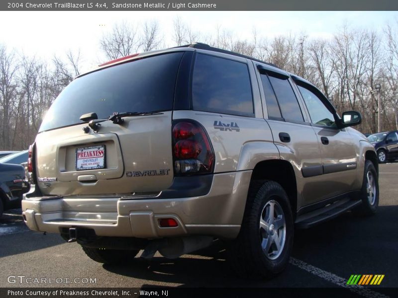 Sandstone Metallic / Light Cashmere 2004 Chevrolet TrailBlazer LS 4x4