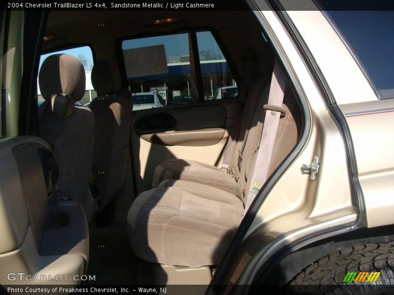 Sandstone Metallic / Light Cashmere 2004 Chevrolet TrailBlazer LS 4x4