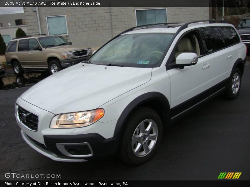 Ice White / Sandstone Beige 2008 Volvo XC70 AWD