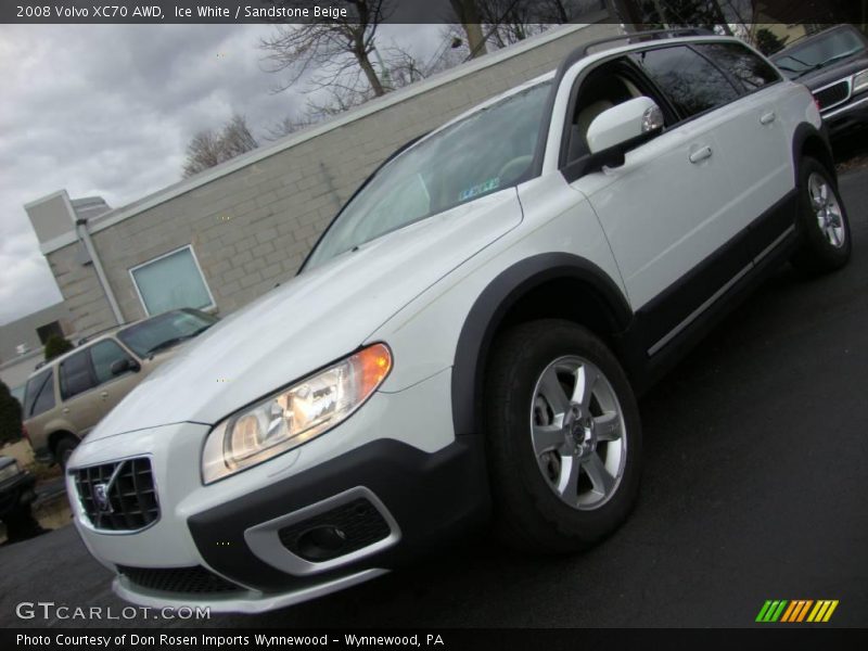 Ice White / Sandstone Beige 2008 Volvo XC70 AWD