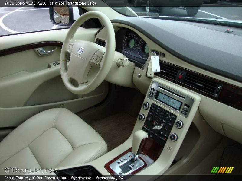 Ice White / Sandstone Beige 2008 Volvo XC70 AWD