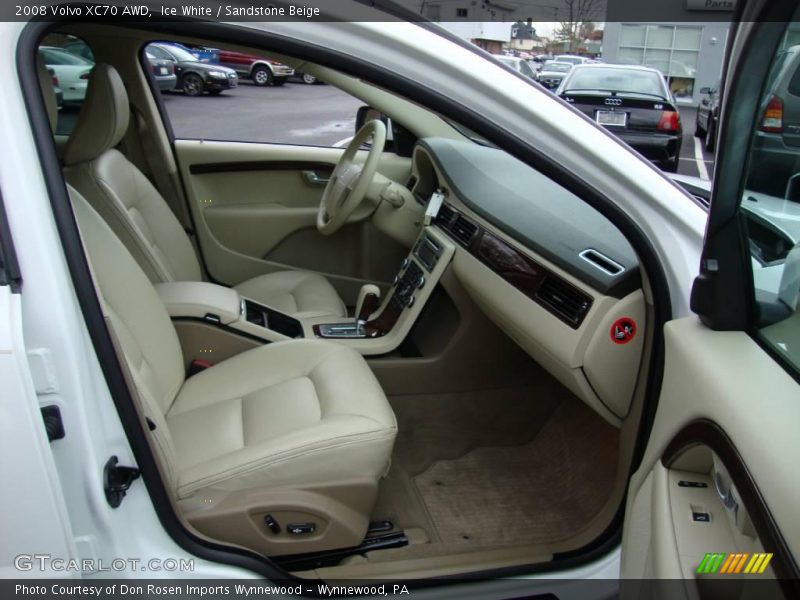 Ice White / Sandstone Beige 2008 Volvo XC70 AWD