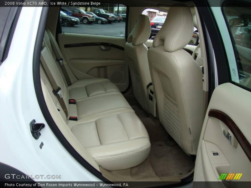 Ice White / Sandstone Beige 2008 Volvo XC70 AWD