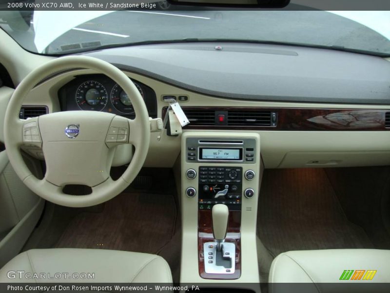 Ice White / Sandstone Beige 2008 Volvo XC70 AWD
