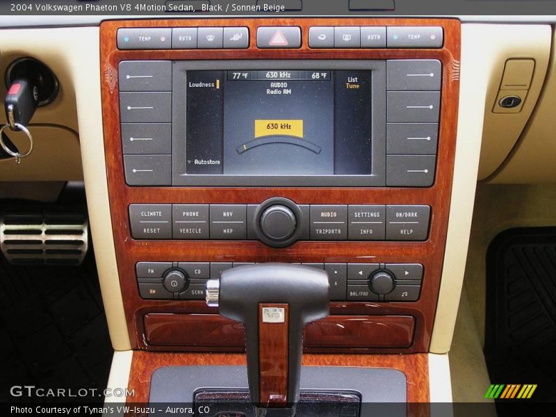 Black / Sonnen Beige 2004 Volkswagen Phaeton V8 4Motion Sedan