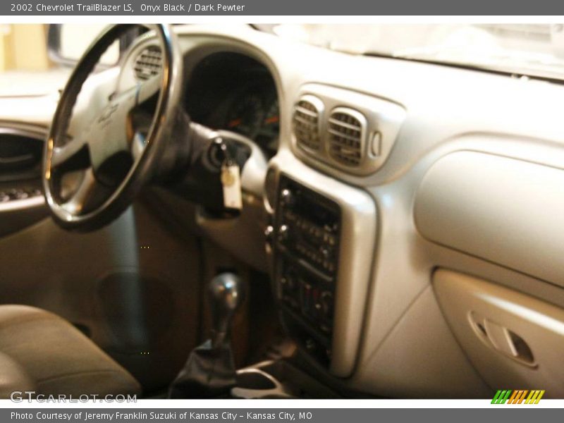 Onyx Black / Dark Pewter 2002 Chevrolet TrailBlazer LS