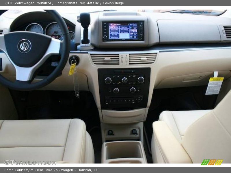 Pomegranate Red Metallic / Ceylon Beige 2010 Volkswagen Routan SE