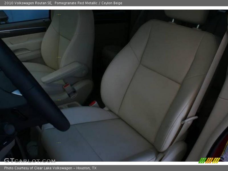 Pomegranate Red Metallic / Ceylon Beige 2010 Volkswagen Routan SE