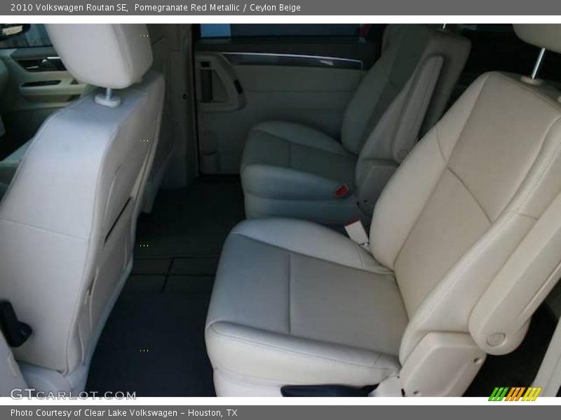 Pomegranate Red Metallic / Ceylon Beige 2010 Volkswagen Routan SE