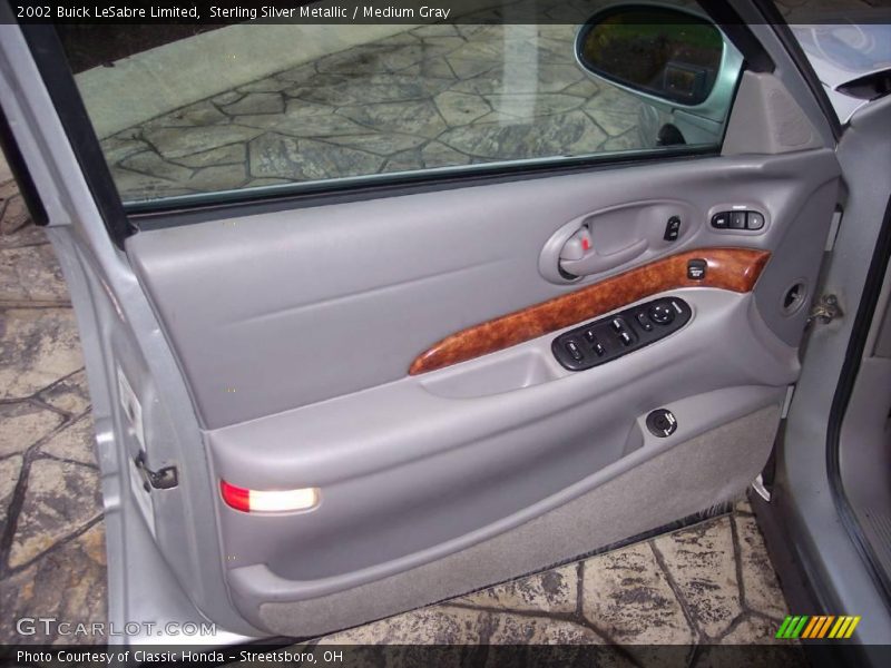 Sterling Silver Metallic / Medium Gray 2002 Buick LeSabre Limited