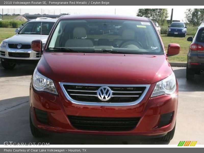 Pomegranate Red Metallic / Ceylon Beige 2010 Volkswagen Routan SE