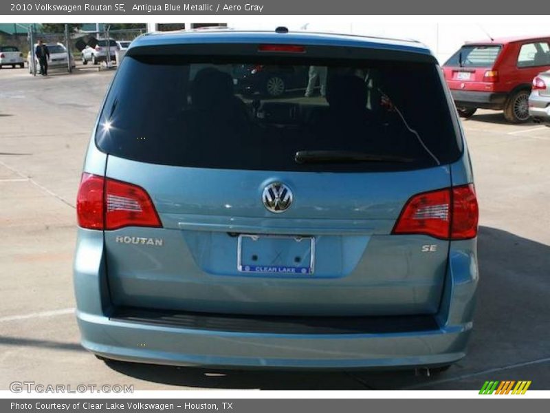 Antigua Blue Metallic / Aero Gray 2010 Volkswagen Routan SE