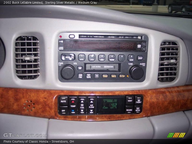 Sterling Silver Metallic / Medium Gray 2002 Buick LeSabre Limited