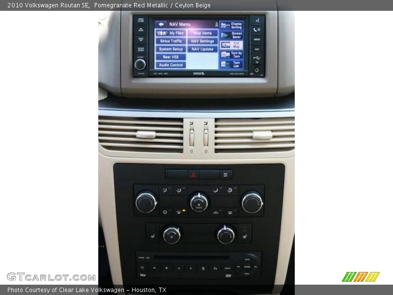 Pomegranate Red Metallic / Ceylon Beige 2010 Volkswagen Routan SE