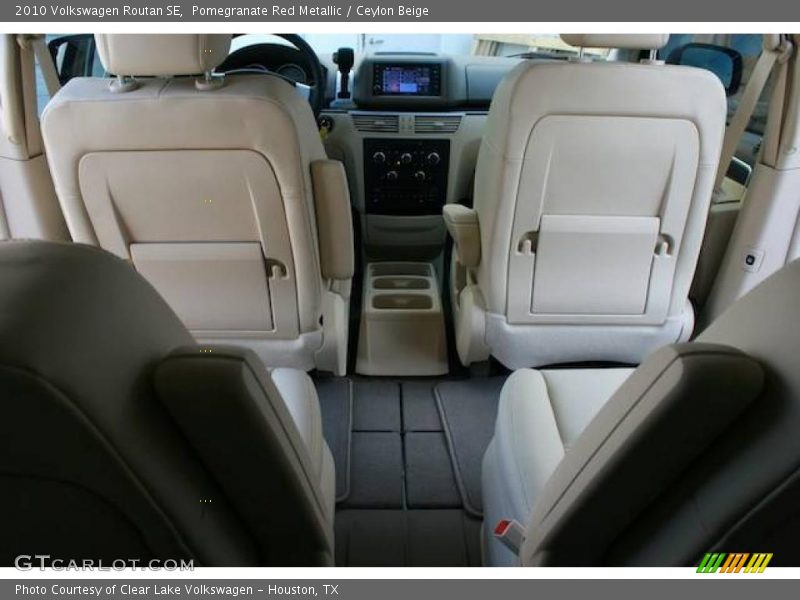 Pomegranate Red Metallic / Ceylon Beige 2010 Volkswagen Routan SE