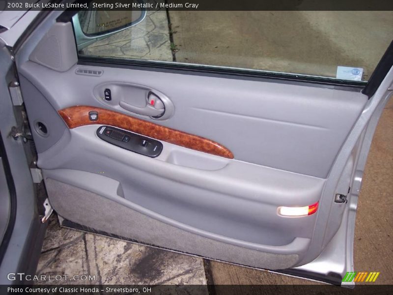 Sterling Silver Metallic / Medium Gray 2002 Buick LeSabre Limited